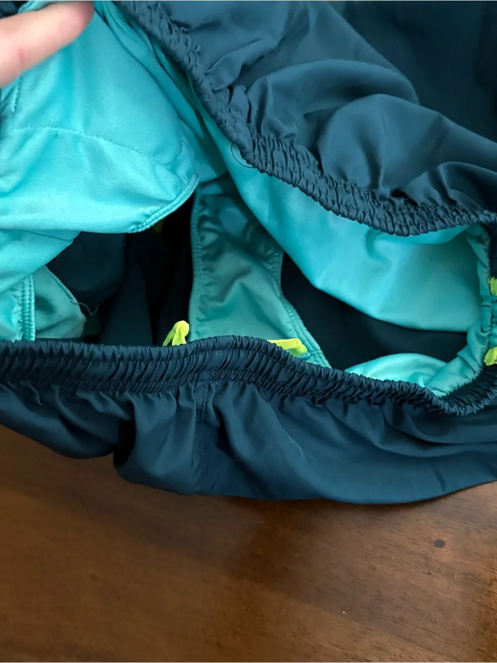 Nike Dri Fit Women’s Medium Teal Green Shorts With Liner Small Seam Rip P7
